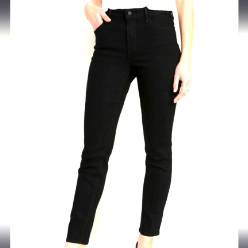 Old Navy High-Waisted Wow Straight Jeans